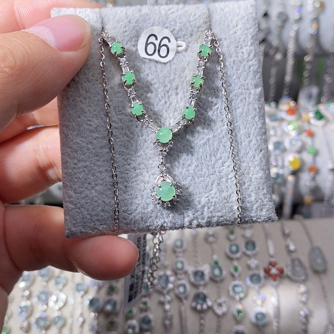 翡翠银S925镶嵌颈饰