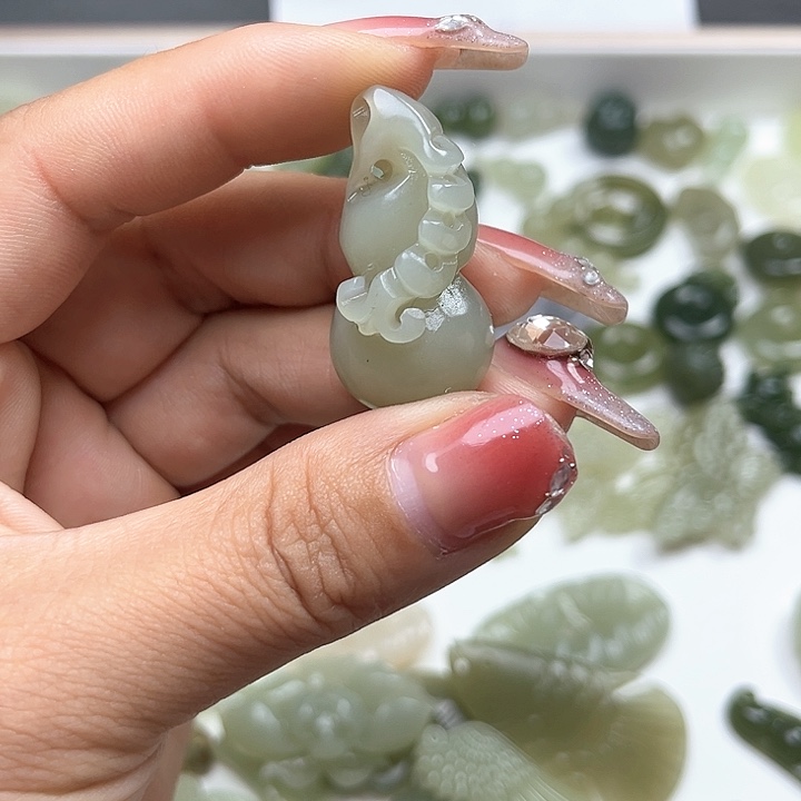 【闪购商品】和田玉未镶嵌颈饰