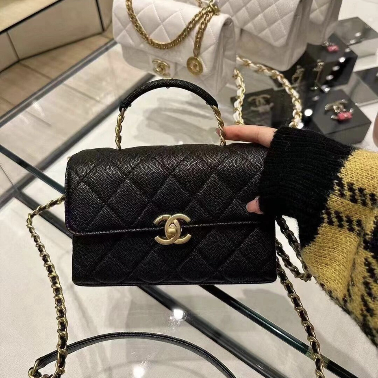 未使用 Chanel/香奈儿 carry me 23s黑金荔枝牛成色直播为准