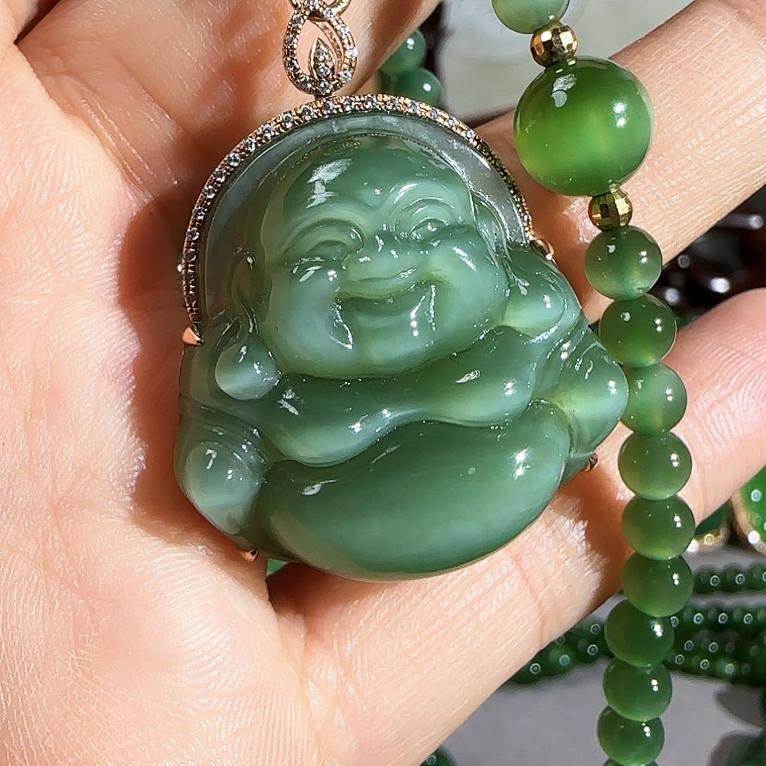 和田玉（碧玉）颈饰18K金镶嵌