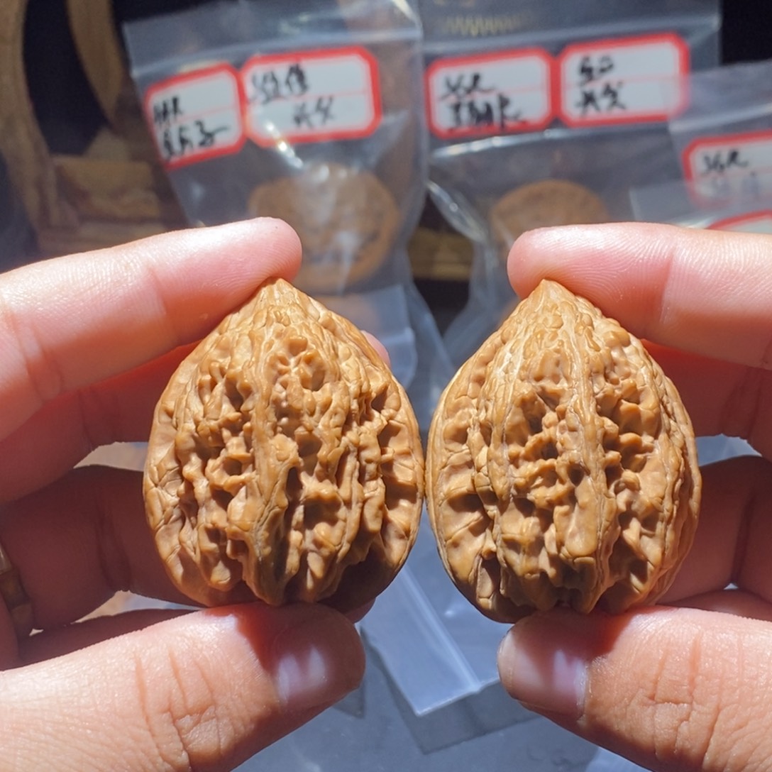 令***冲文玩核桃吊坠39全品大古石