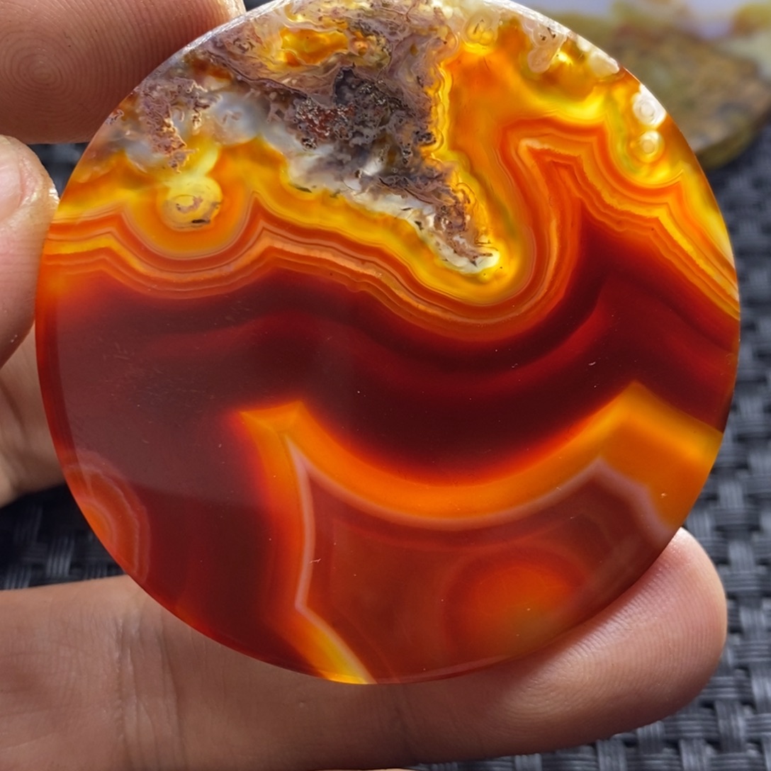 宝***碗玛瑙/玉髓未镶嵌颈饰