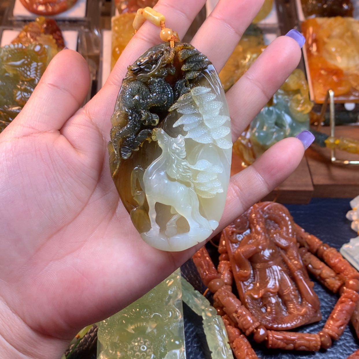 【闪购商品】蛇纹石玉颈饰未镶嵌