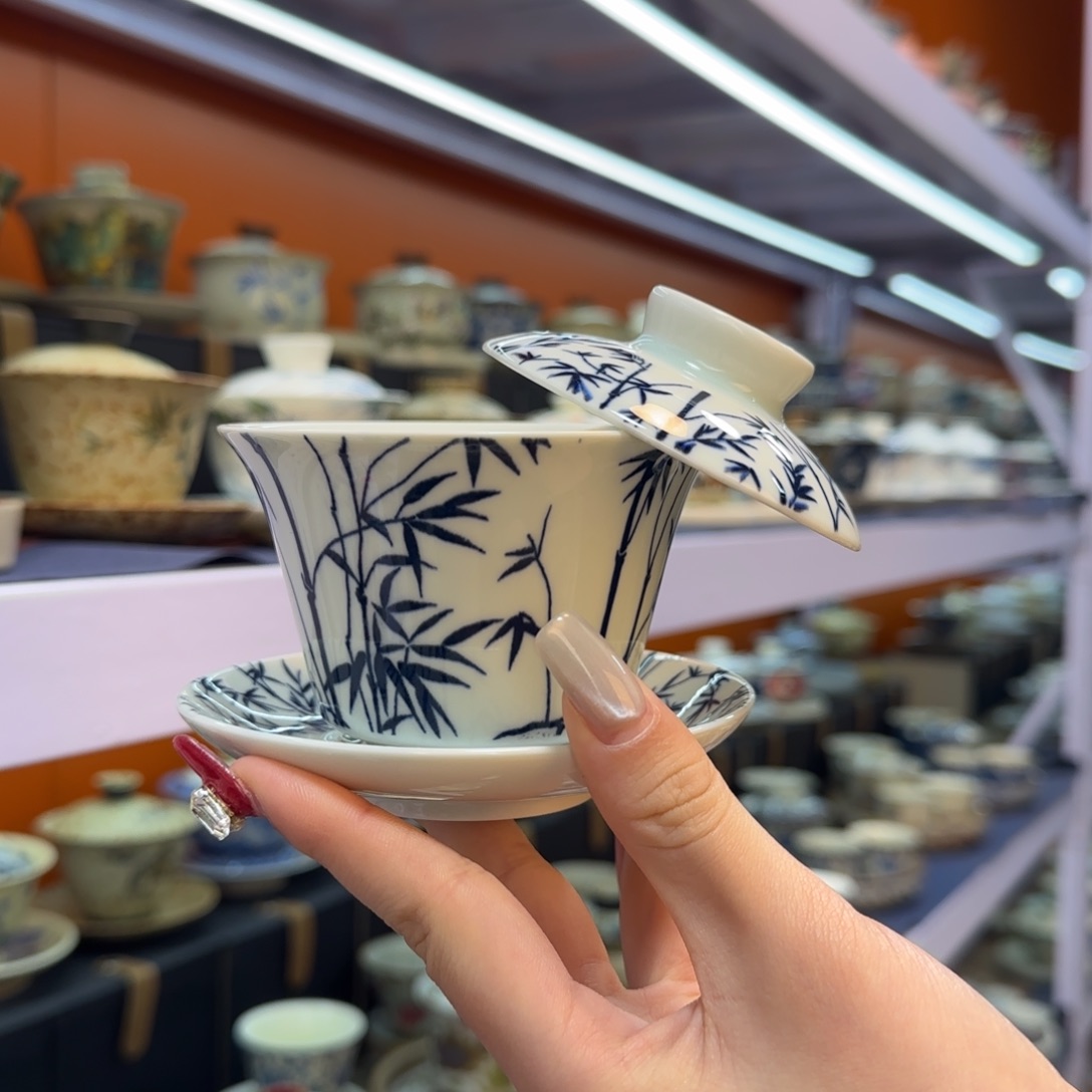 我在外面吃饭呢你在哪了