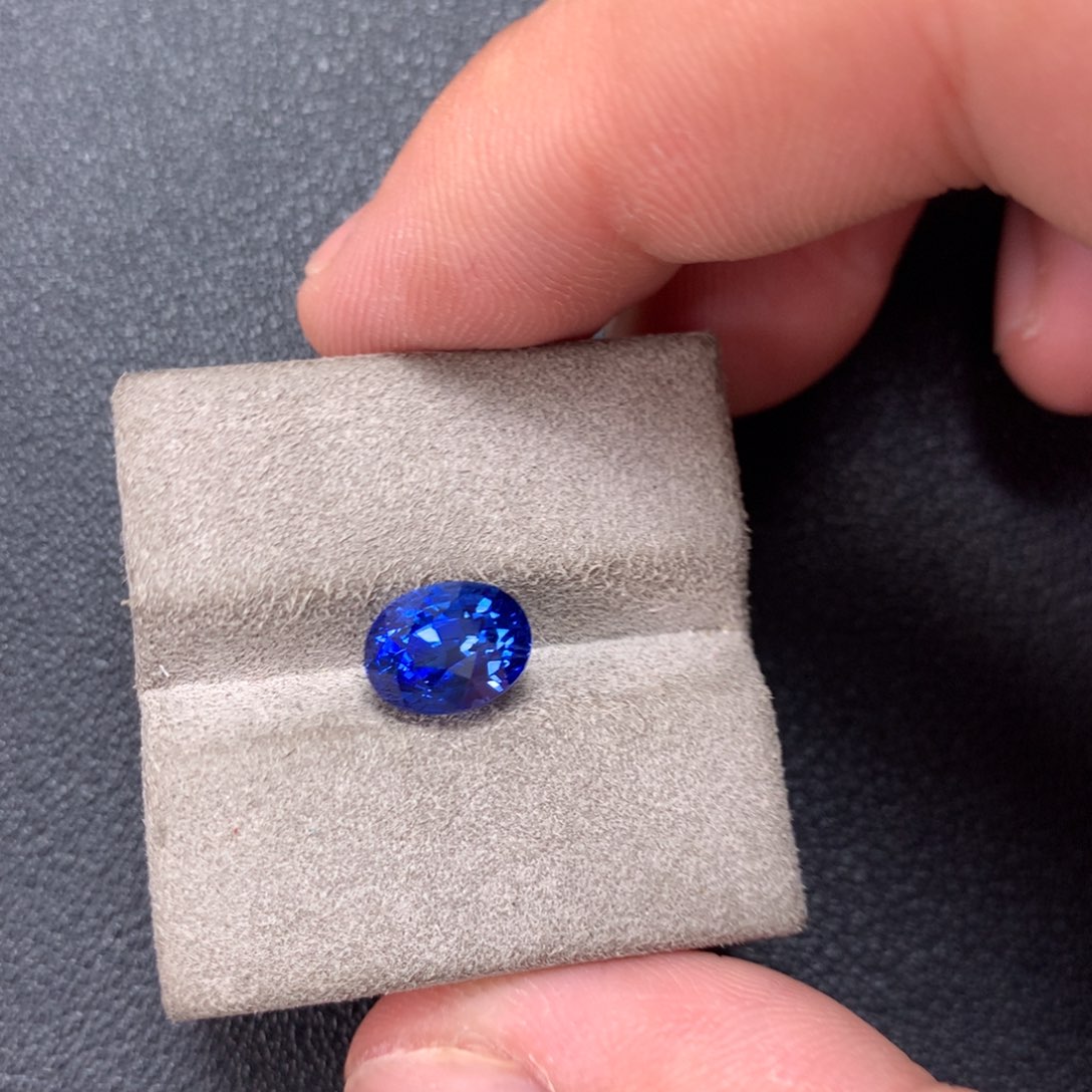 彩色蓝宝石裸石3.12ct