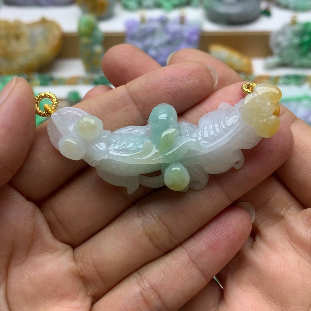 翡翠未镶嵌颈饰?****~翡翠