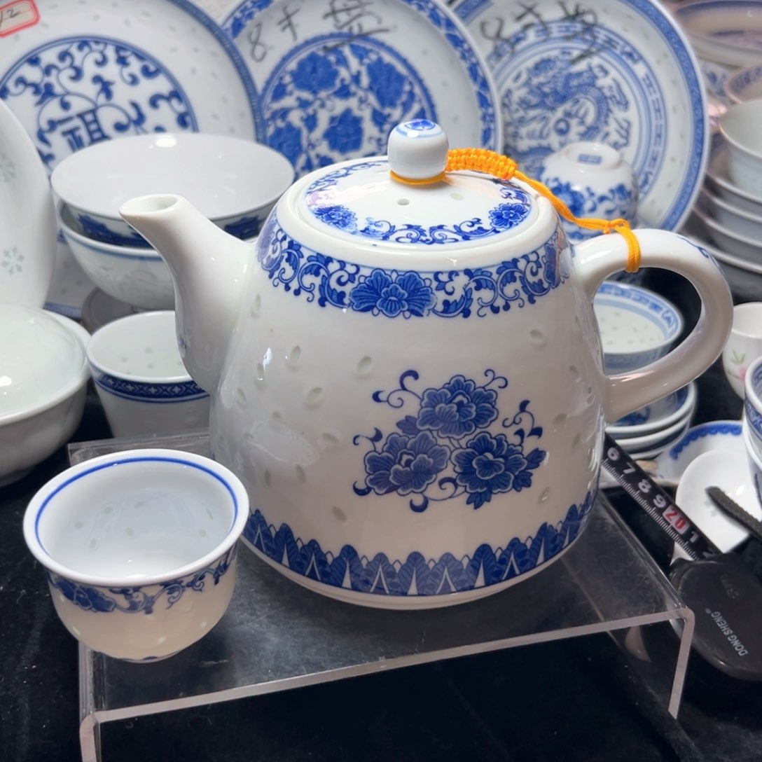 碗青花玲珑1.5升茶壶一个加7个小茶杯