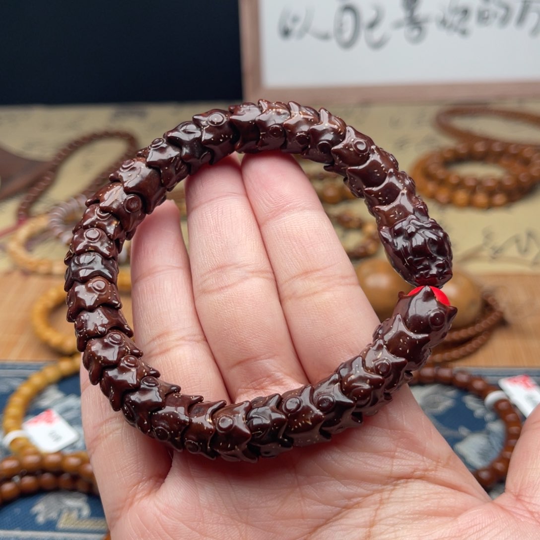 紫金鼠吊坠雕刻龙串