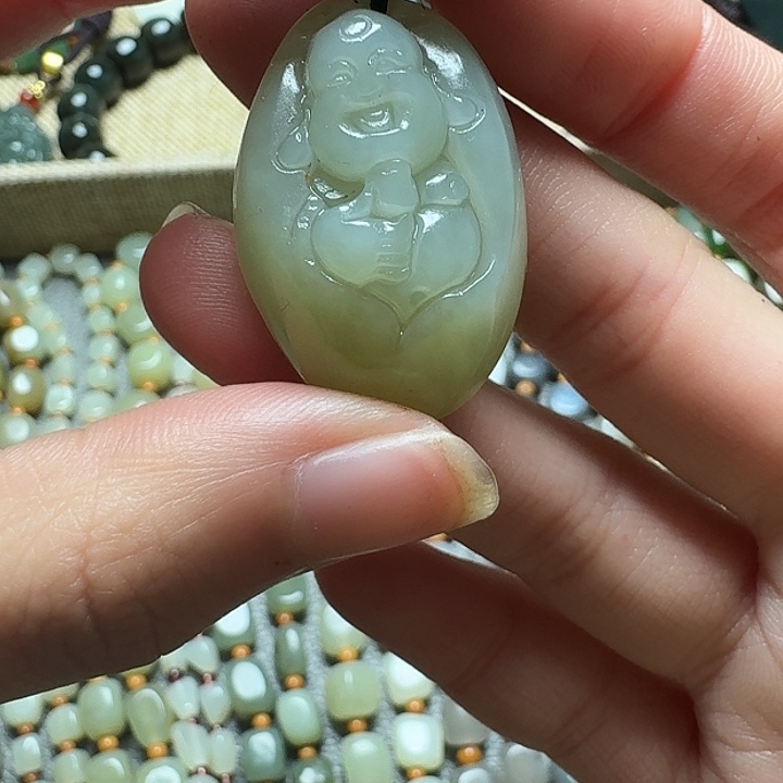 和田玉未镶嵌颈饰