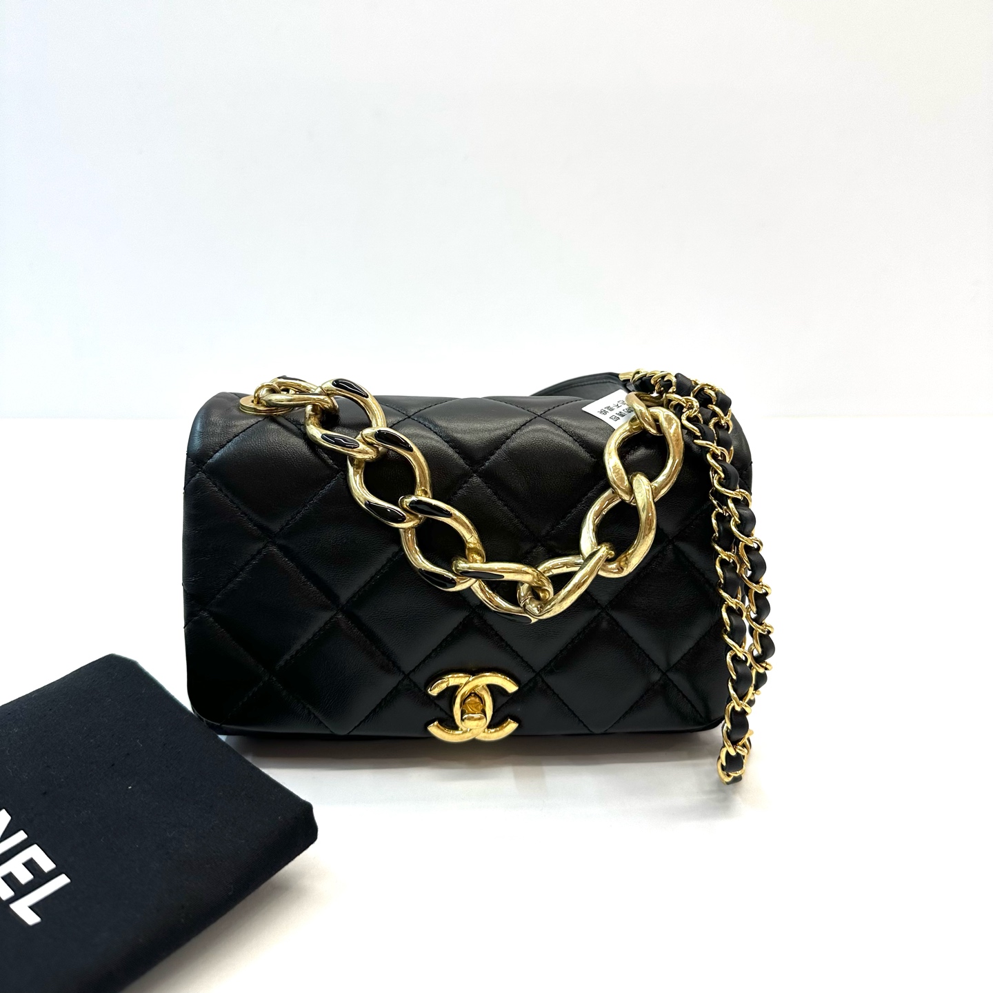 95新 Chanel/香奈儿 98新22A黑色金扣小羊皮口盖包单肩斜挎包 