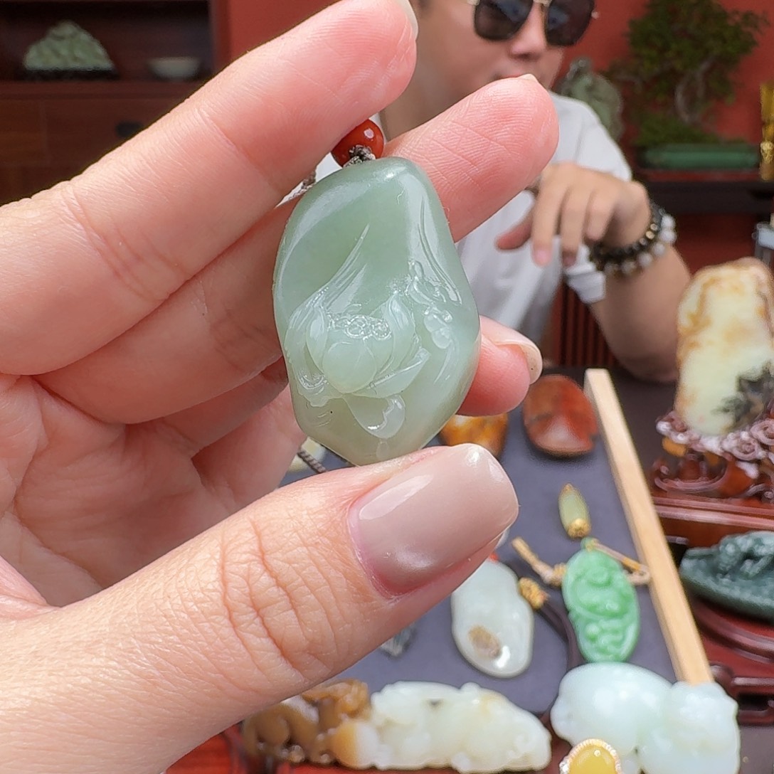 和田玉未镶嵌挂件翠子 莲花
