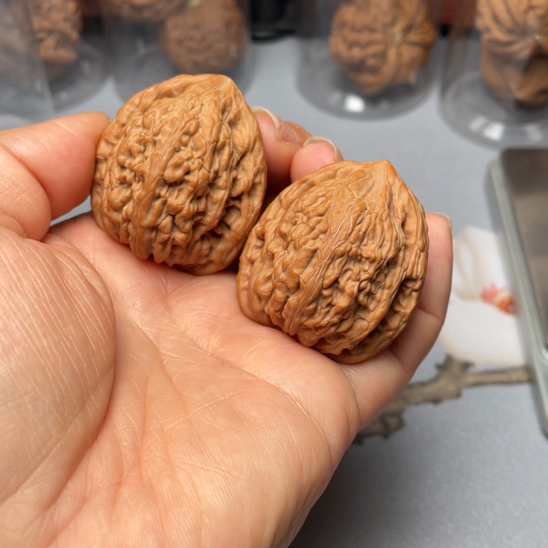 【闪购商品】文玩核桃吊坠虎头王………