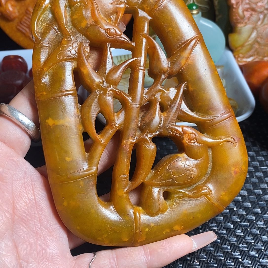 岫岩老玉（透闪石质玉）未镶嵌珠宝奇石