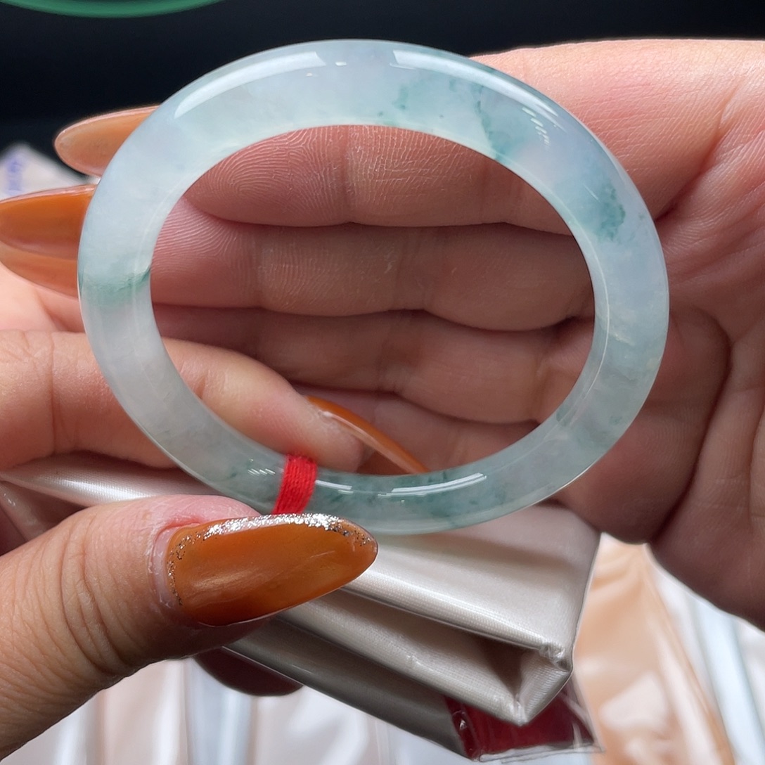 翡翠未镶嵌手镯50.3圆条