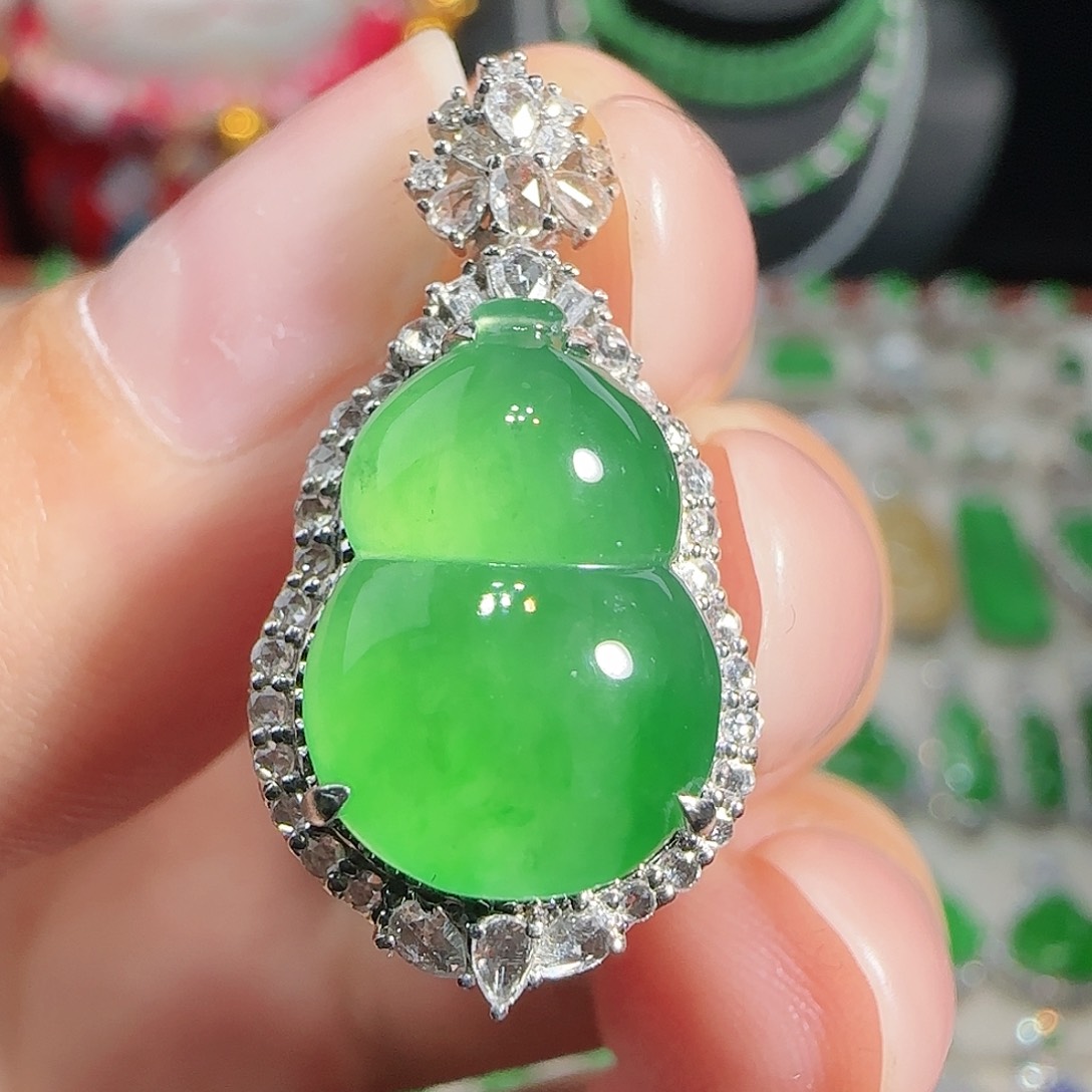 翡翠18K金镶嵌吊坠(不含链)