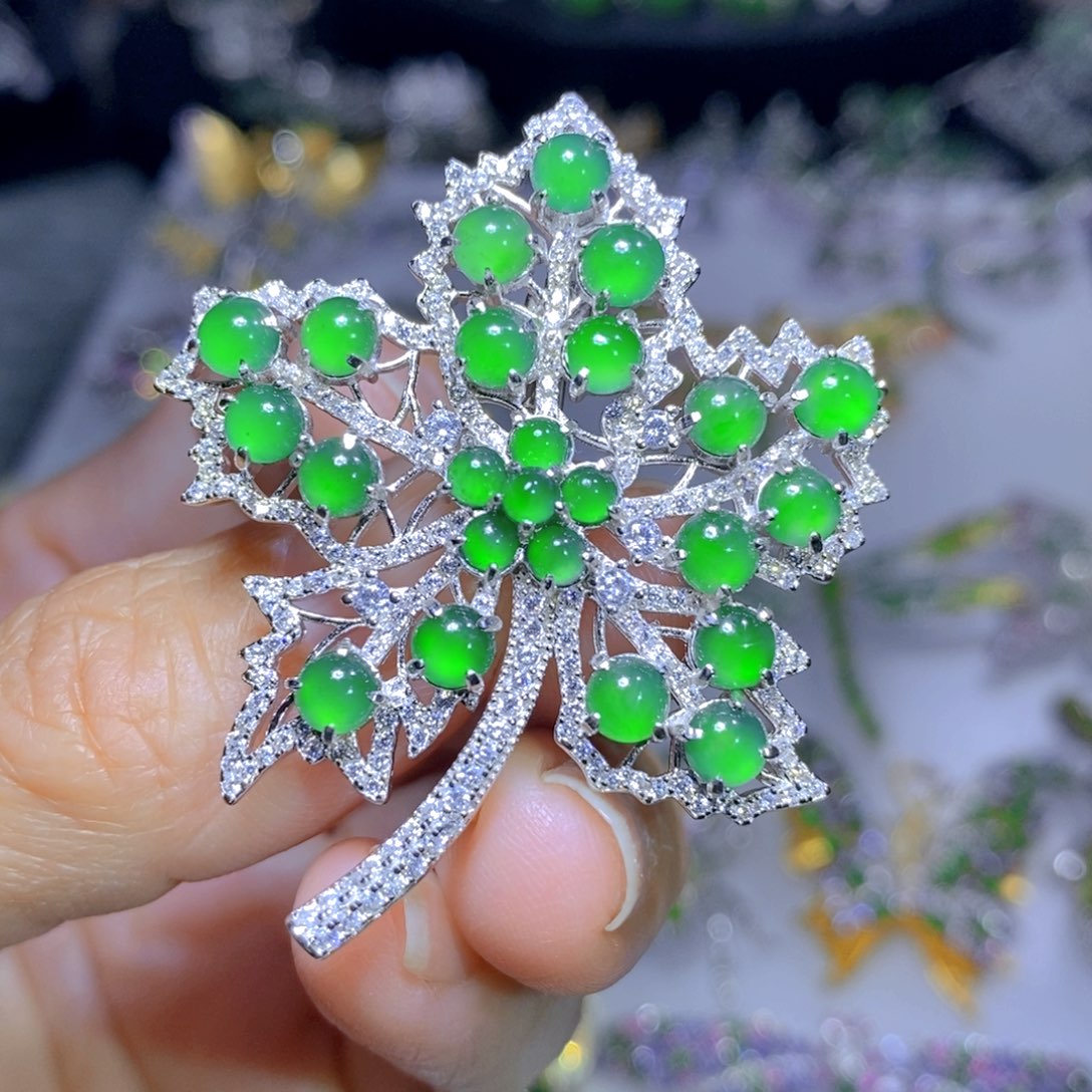 翡翠颈饰银S925镶嵌天然翡翠