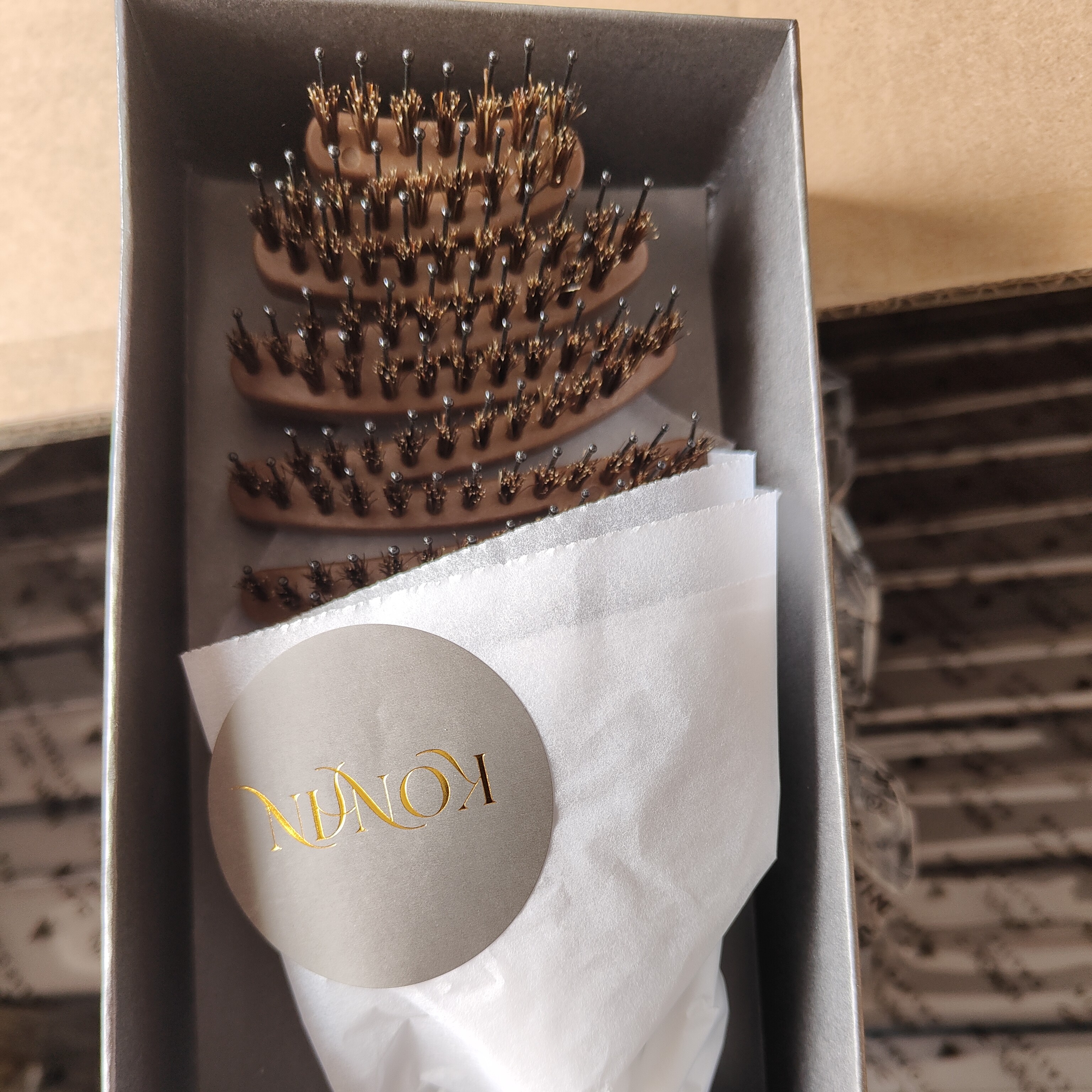 10050 松塔梳 居家日用