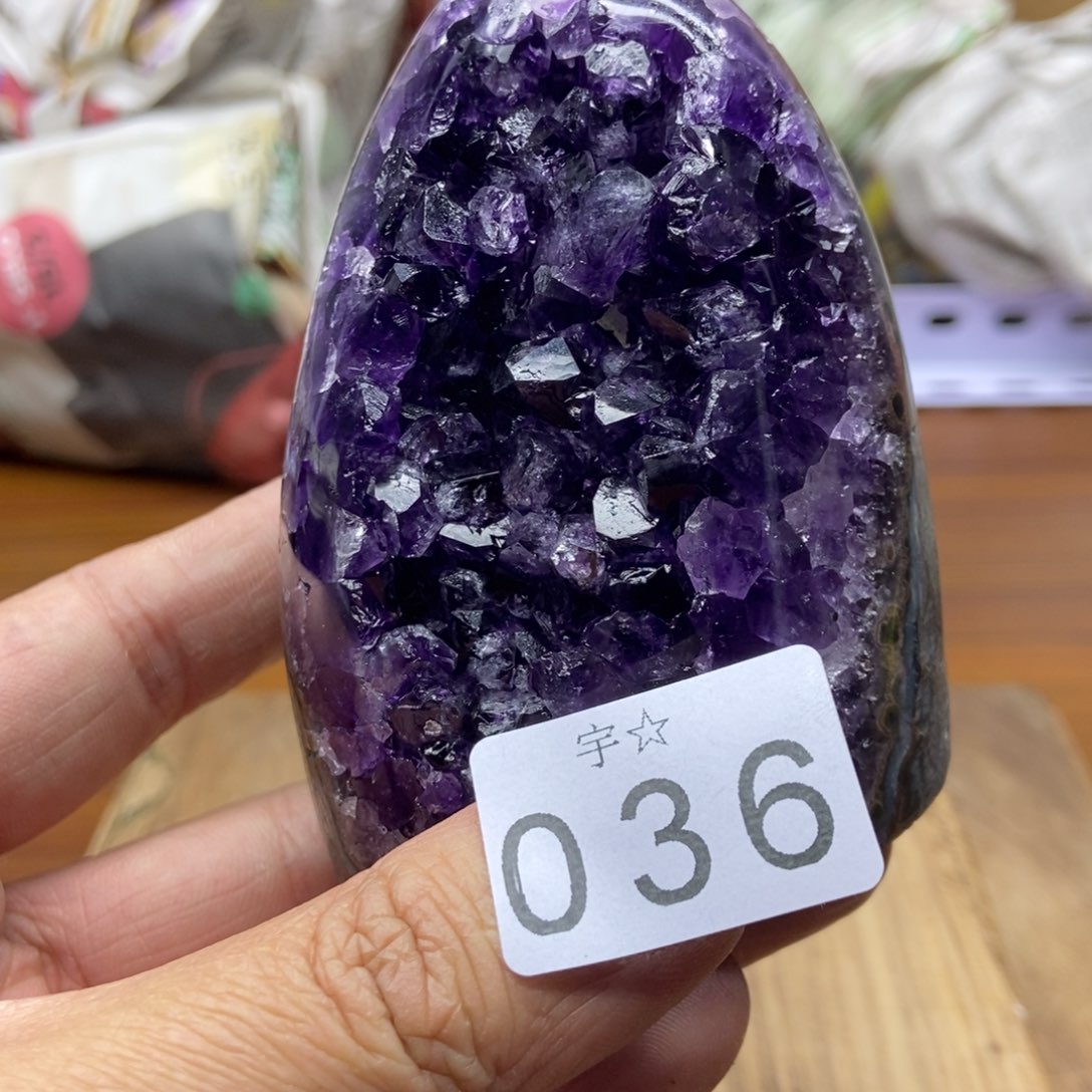 紫晶天然水晶摆件未镶嵌