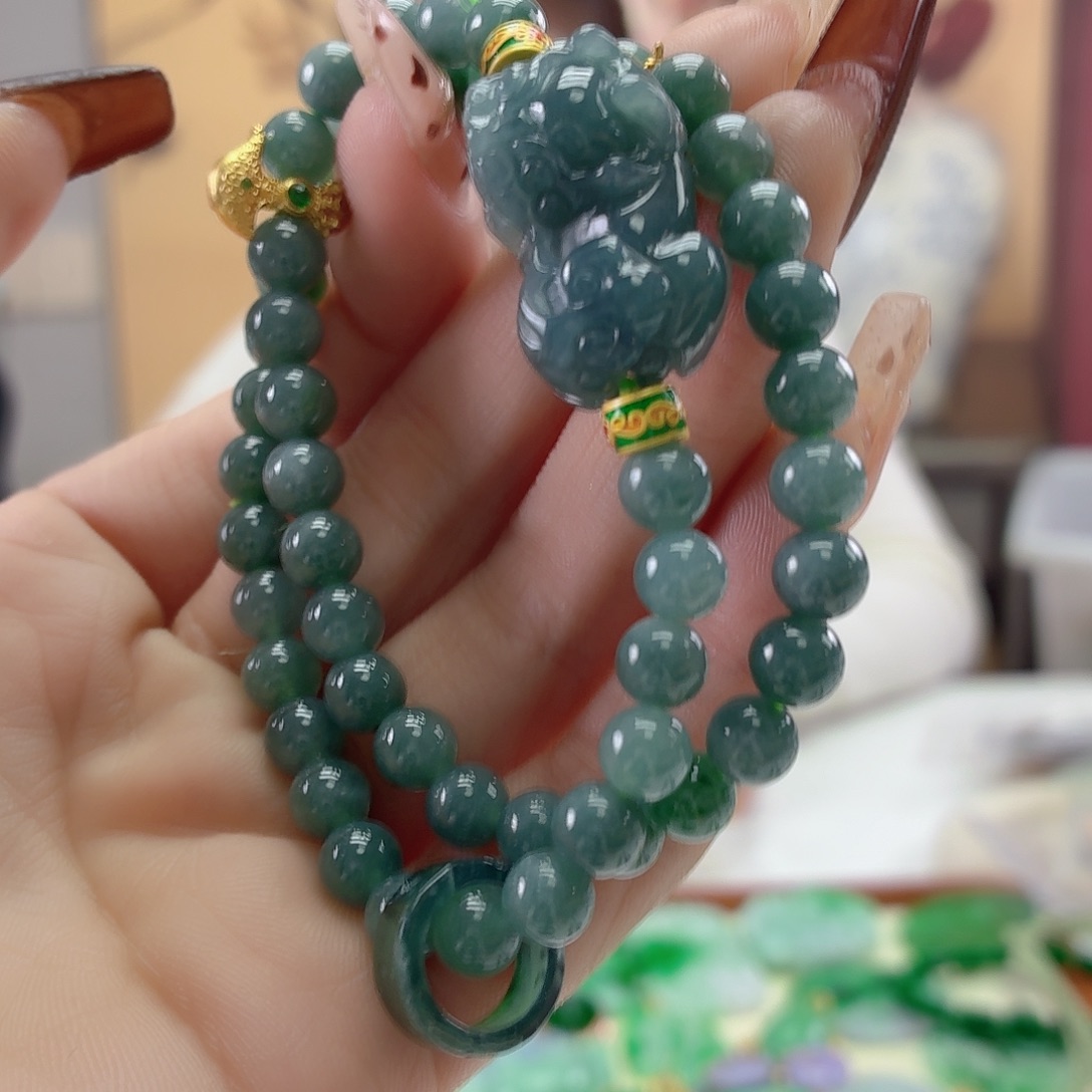 翡翠未镶嵌颈饰翡翠