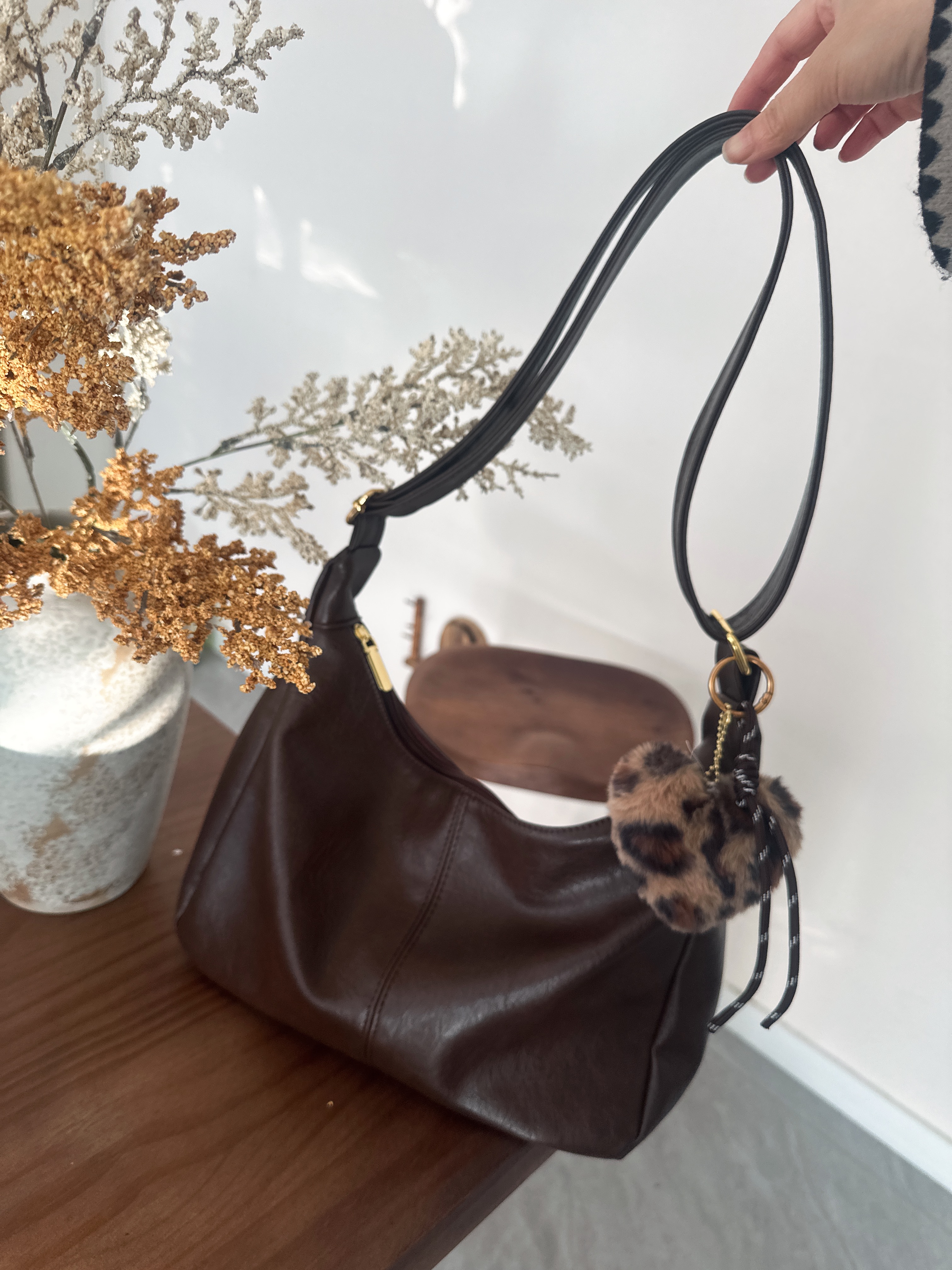 2025新款日常通勤包单肩托特包大容量包包女软包简约大包通勤包