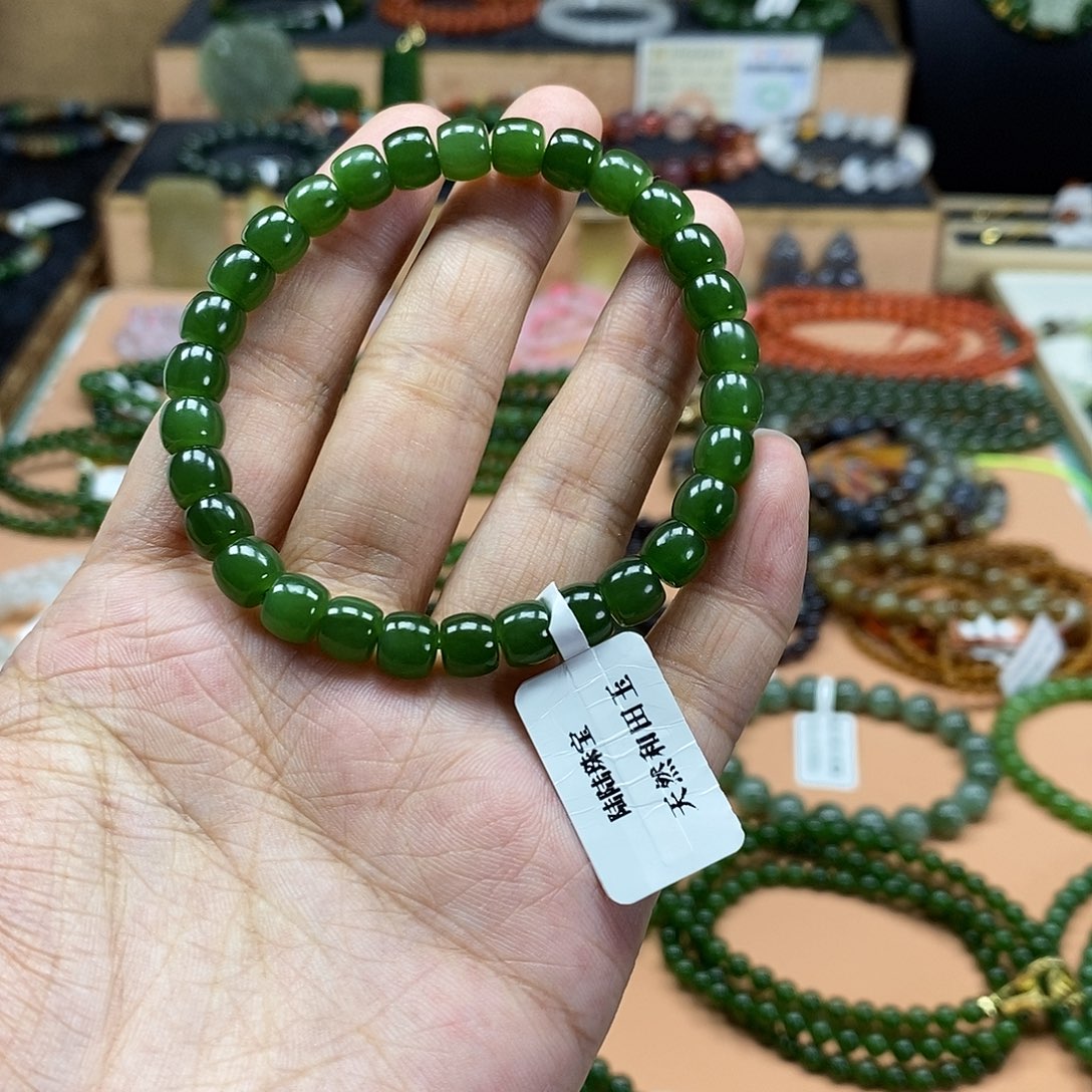 和田玉（碧玉）未镶嵌颈饰7mm菠菜