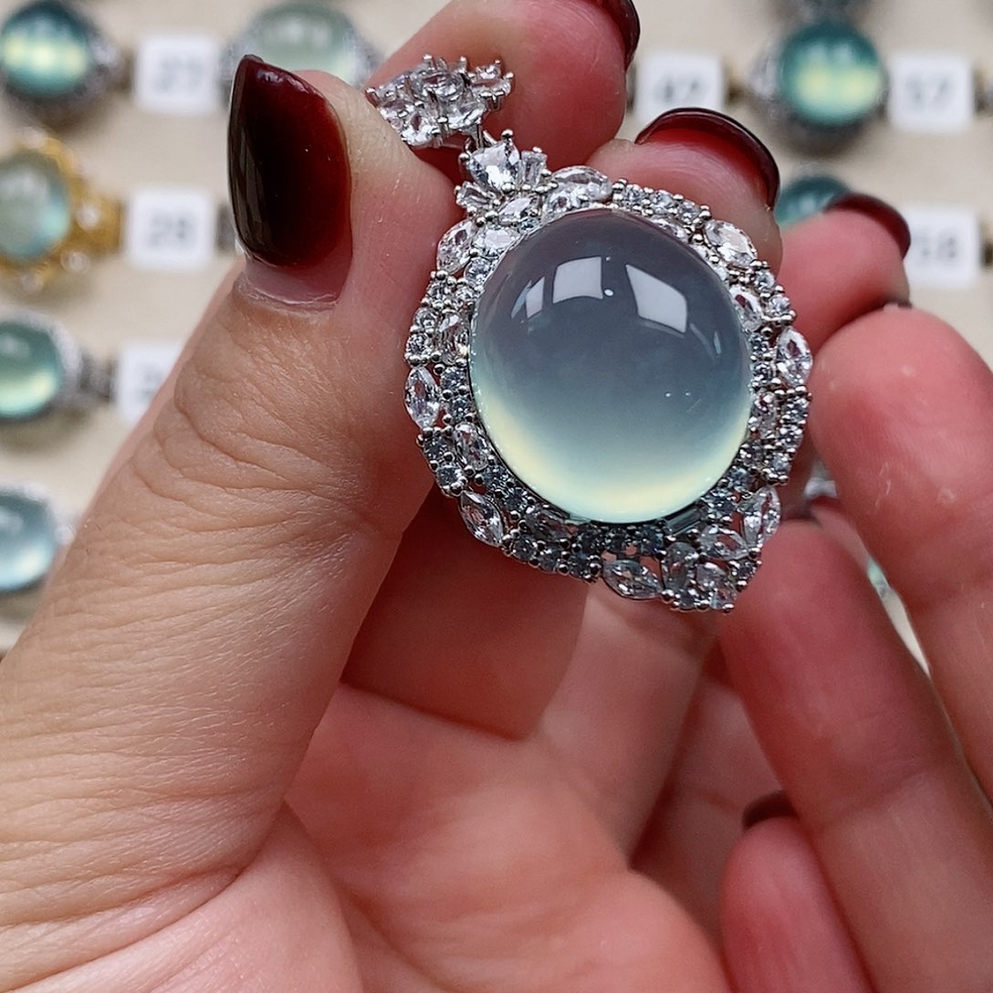 银S925镶嵌蛇纹石玉吊坠