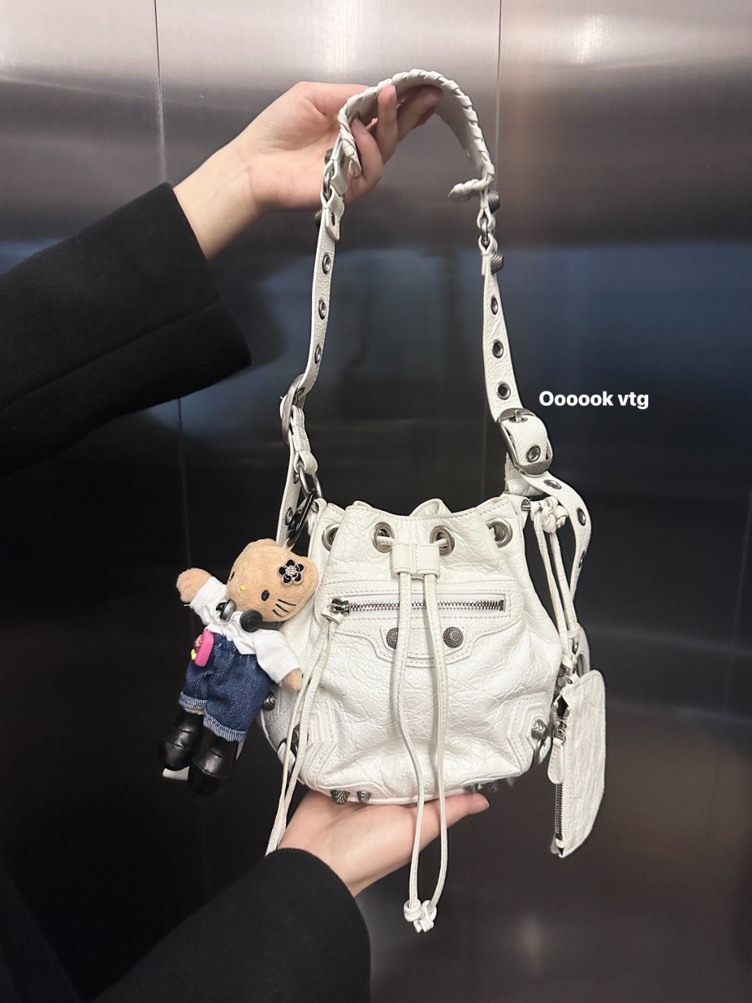 95新 Balenciaga/巴黎世家 CS6969  巴黎世家  白色机车小单肩包