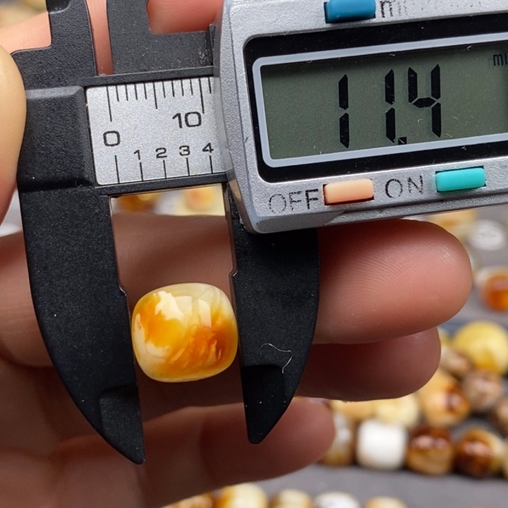 未镶嵌琥珀戒指老型