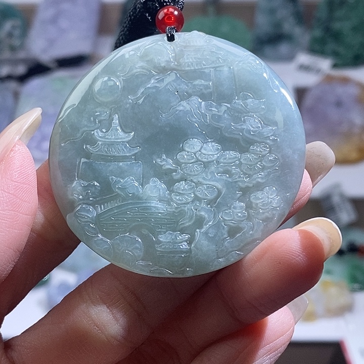 翡翠颈饰未镶嵌翡翠