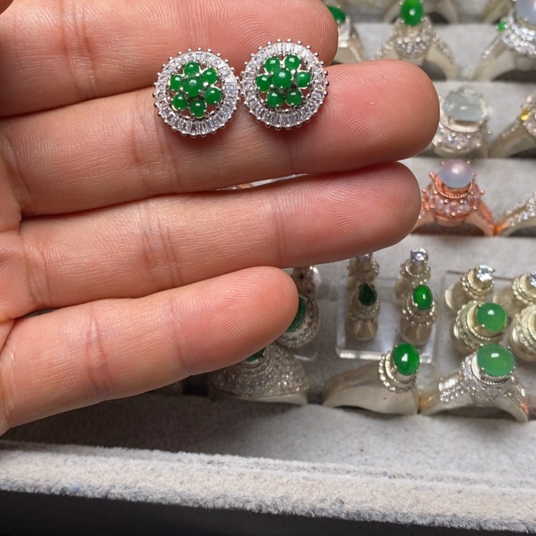 翡翠耳饰未镶嵌耳钉