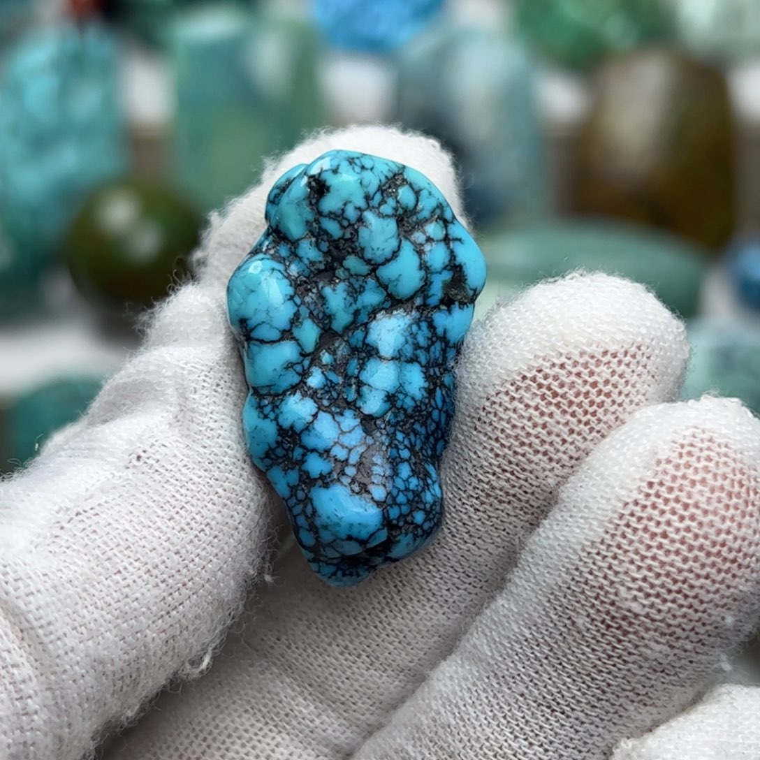 绿松石未镶嵌珠宝奇石