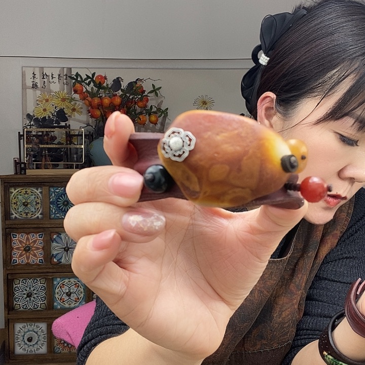 蜜蜡手镯未镶嵌手镯