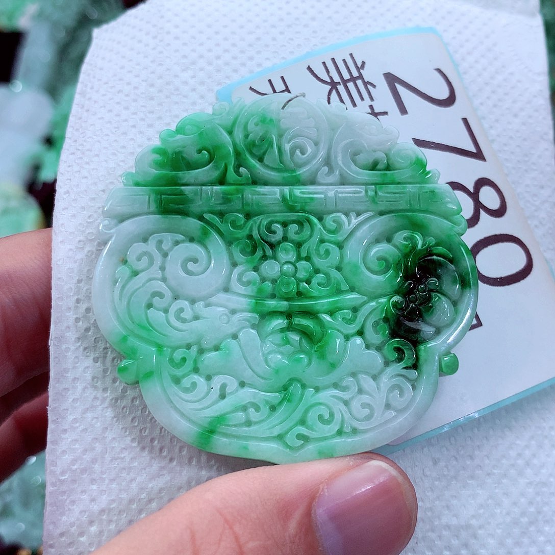 吊坠(不含链)未镶嵌翡翠