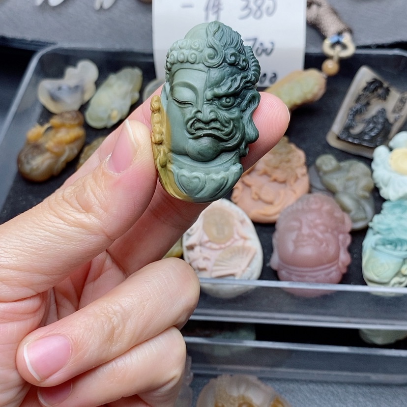 【闪购商品】定制石英质玉吊坠未镶嵌