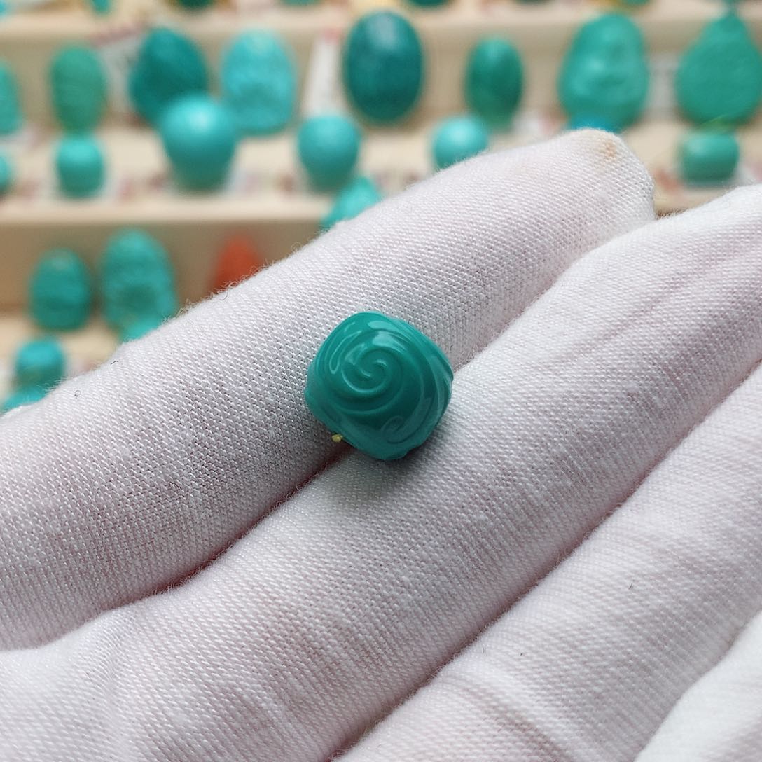 绿松石配饰未镶嵌