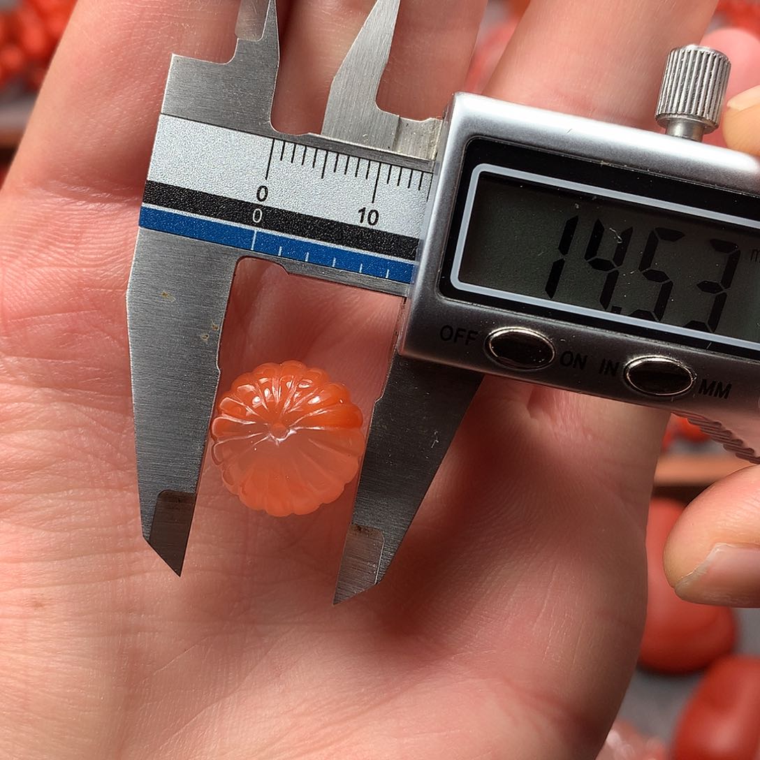 南红玛瑙1未镶嵌冰飘瓜珠