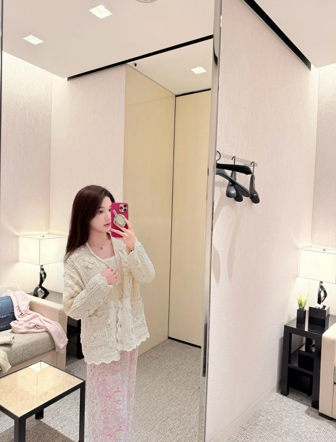 【LL】香家新款钩花浮雕编织V领针织开衫