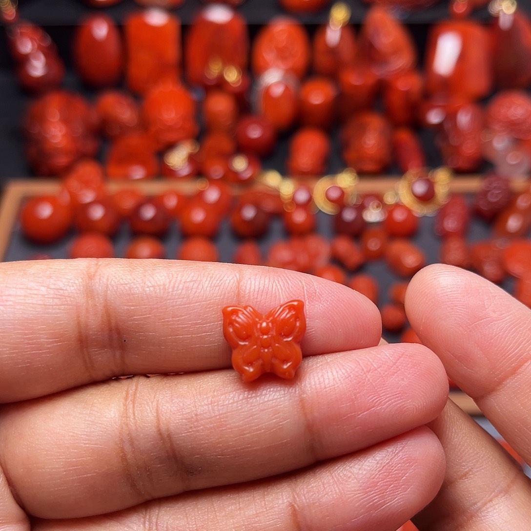 南红玛瑙未镶嵌配饰蝴蝶配饰