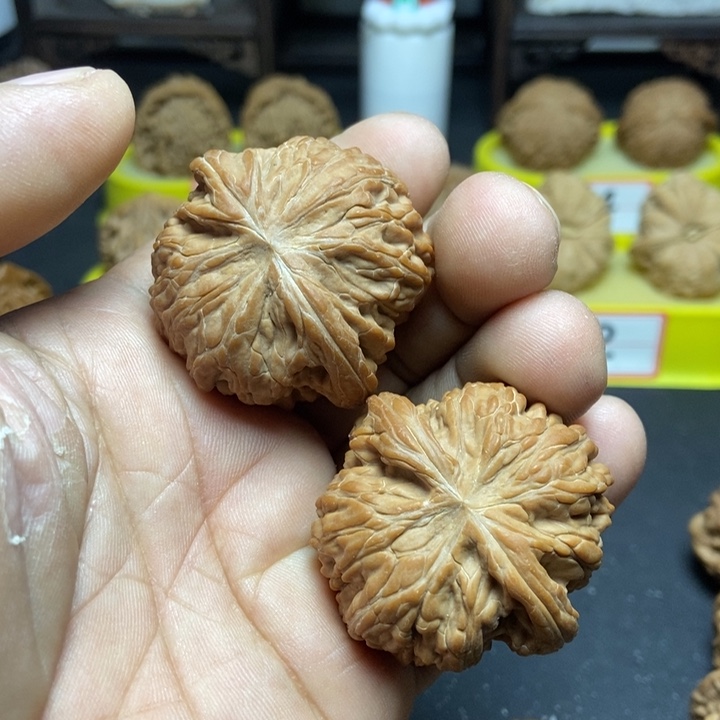 核桃山地磨盘005