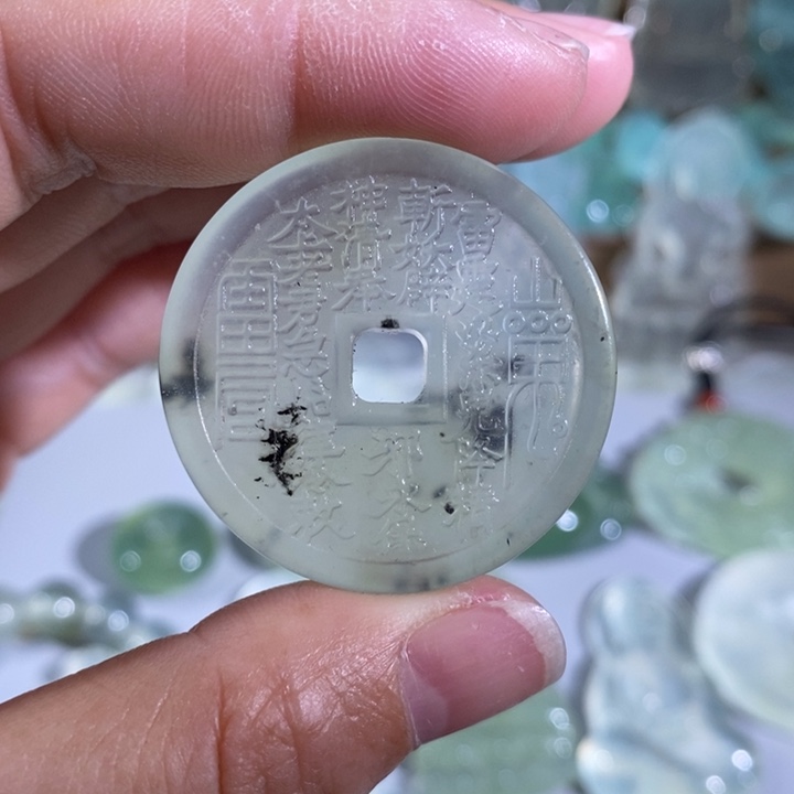 岫玉吊坠未镶嵌吊坠