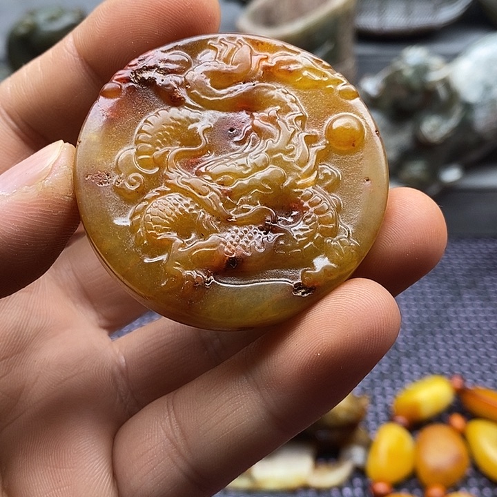 未镶嵌蛇纹石玉颈饰