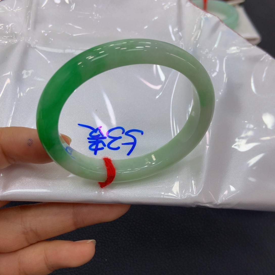 【闪购商品】翡翠手镯未镶嵌翡翠
