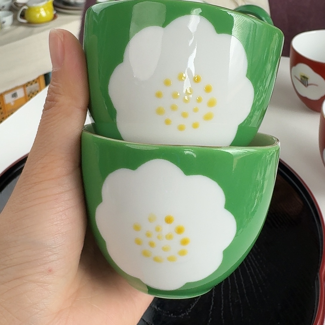 瓷片2只藏珍窑绿色水杯容量140ml