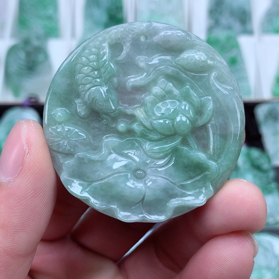 翡翠颈饰未镶嵌翡翠吊坠