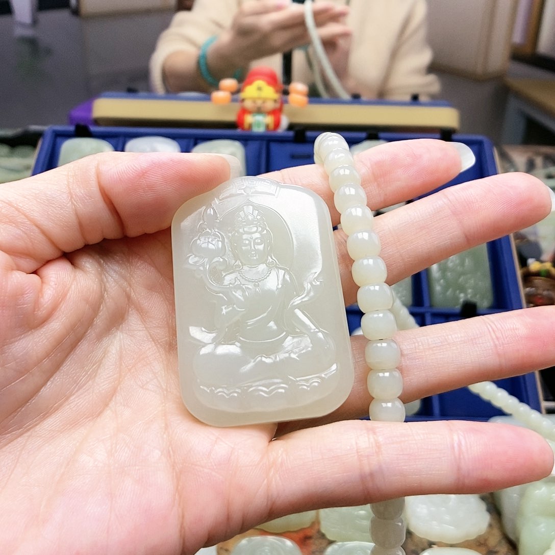 和田玉颈饰未镶嵌俊*