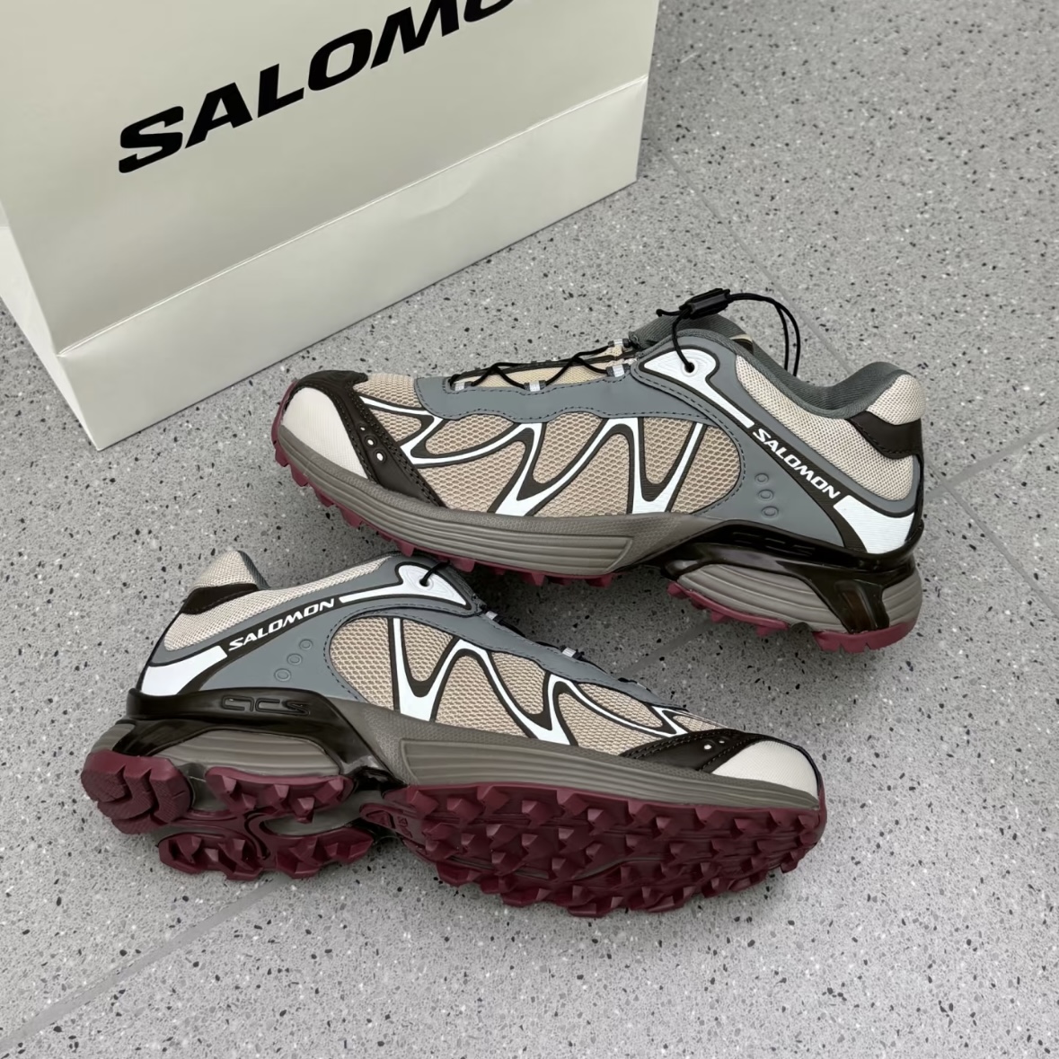 SALOMON萨洛蒙 XT-Whisper 低帮休闲跑步鞋男女同款 浅棕色477618