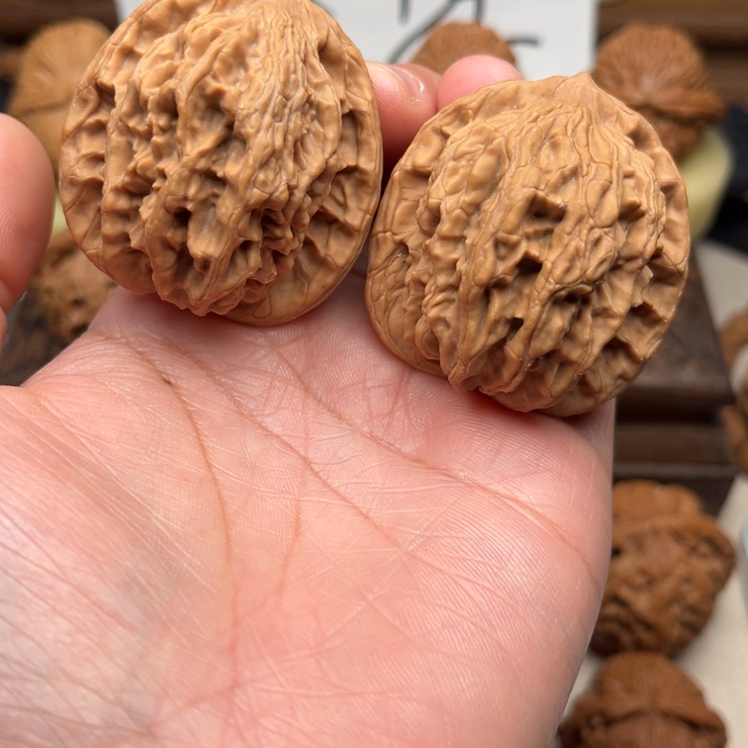 【闪购商品】文玩核桃手把件42虎头