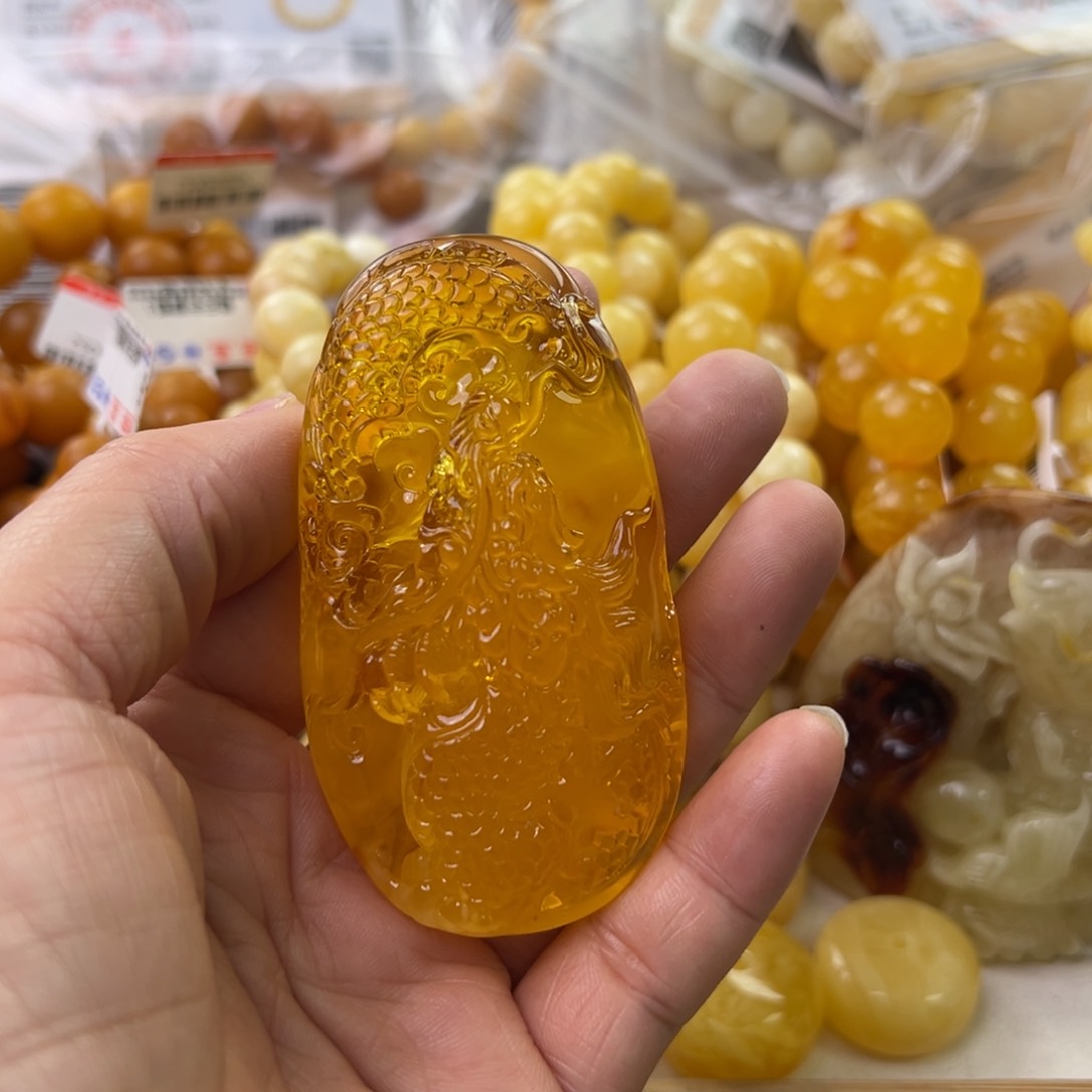 琥珀珠宝奇石未镶嵌