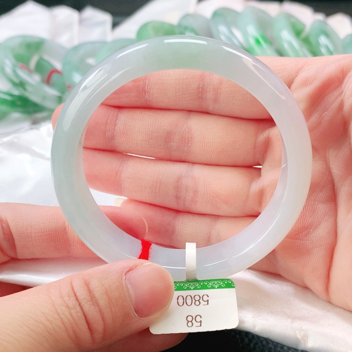 翡翠手镯未镶嵌缅甸A货翡翠手镯