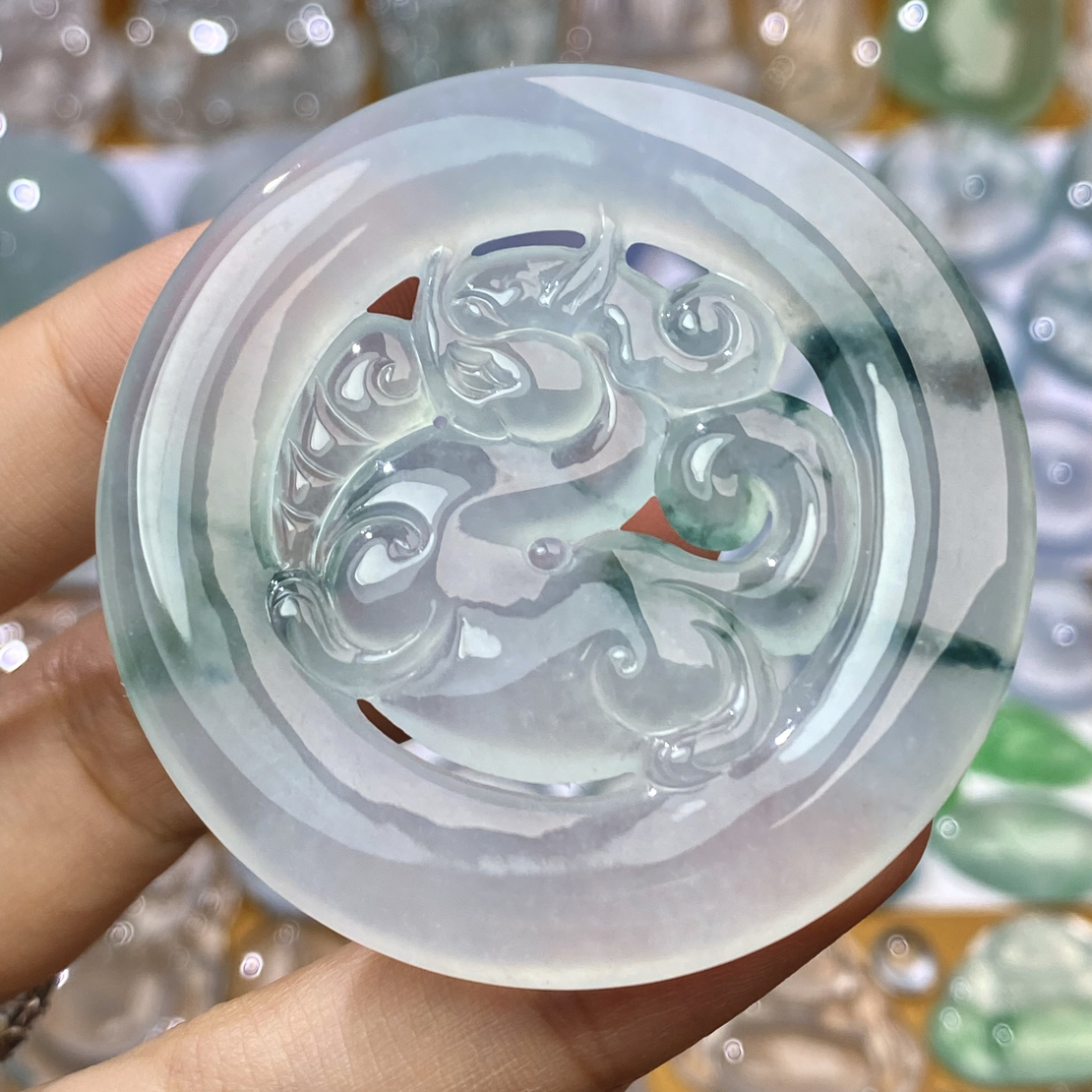 天然缅甸a货翡翠麒麟圈冰胶细腻飘兰花车挂玉佩吊坠尺寸：53.9-5.8